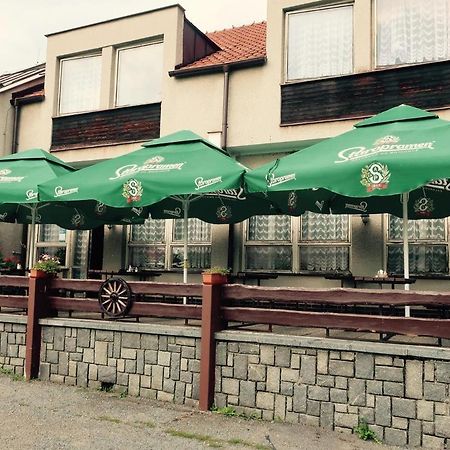 Penzion A Restaurace U Jezirka Hrimezdice Kültér fotó